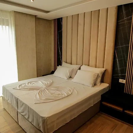 Hotel Rozafa Blu 4*