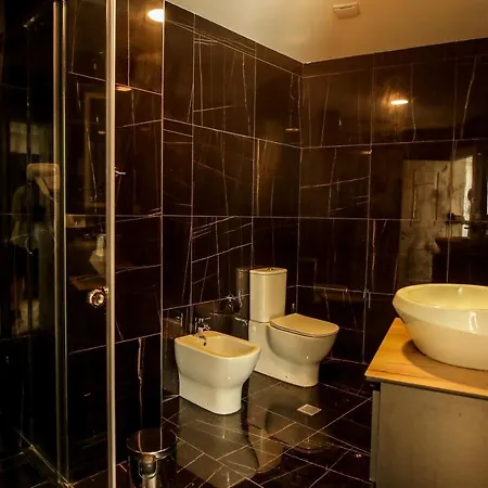 Rozafa Blu 호텔 4*