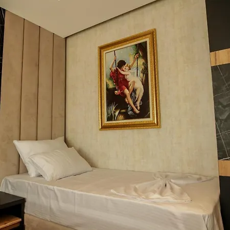 Ξενοδοχείο Rozafa Blu 4*