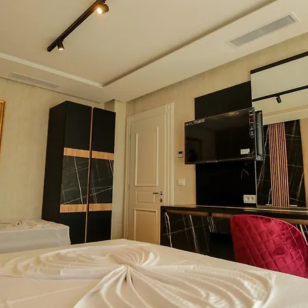 Ξενοδοχείο Rozafa Blu 4*